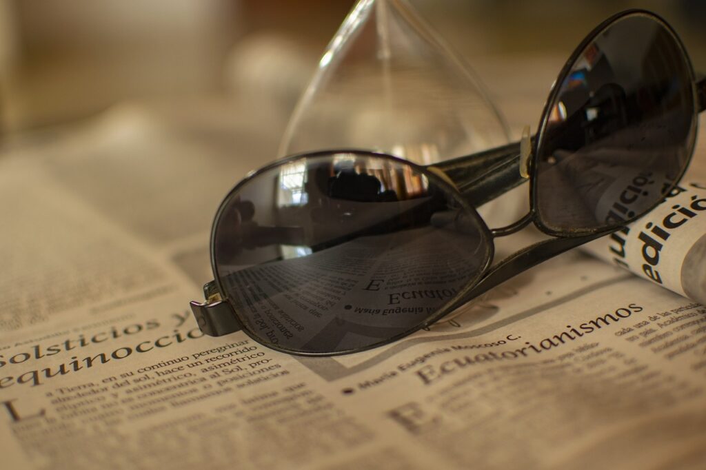 sunglasses, newspaper, news-4955782.jpg